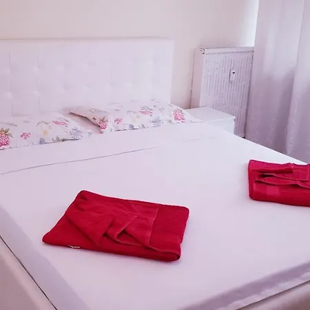 Luxury Room Near The Sea Apartment *