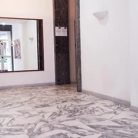 公寓 Luxury Room Near The Sea 尼斯